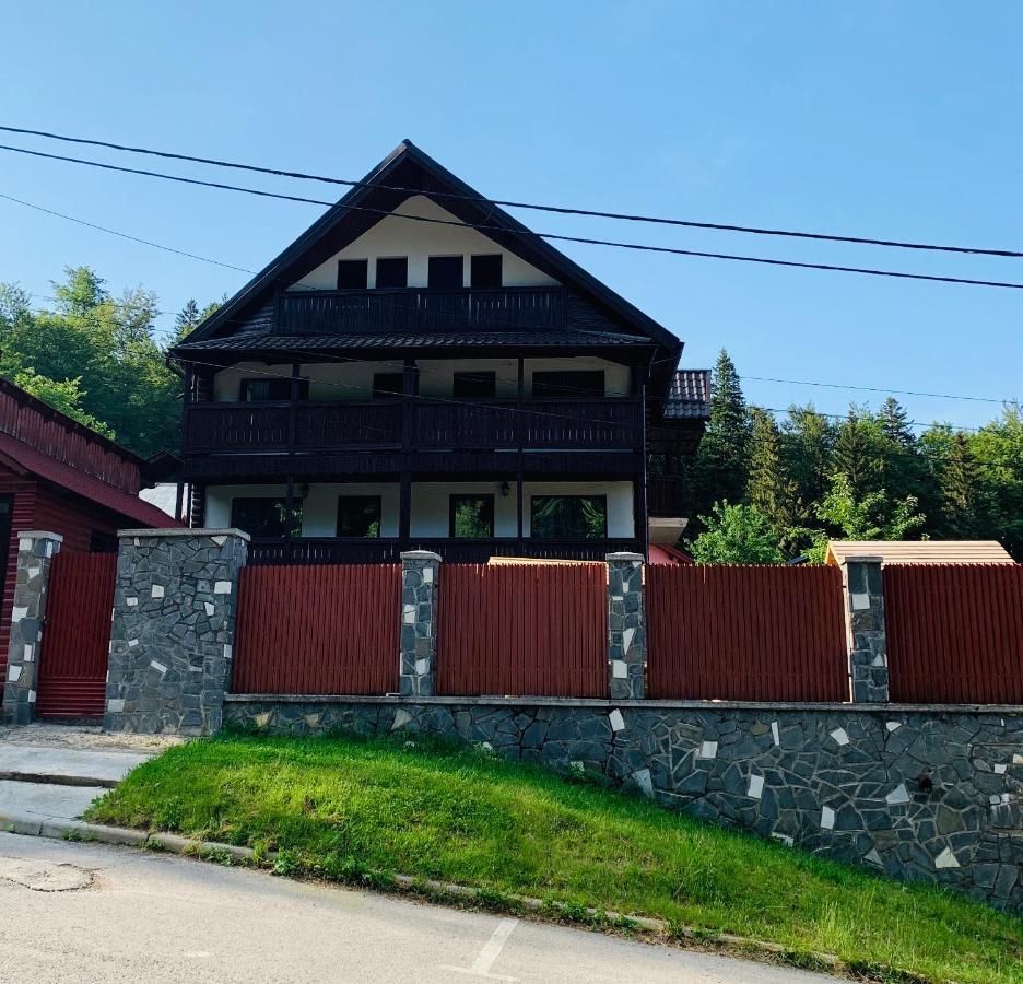 Hotel Casa De Sub Munte Buşteni Exteriér fotografie